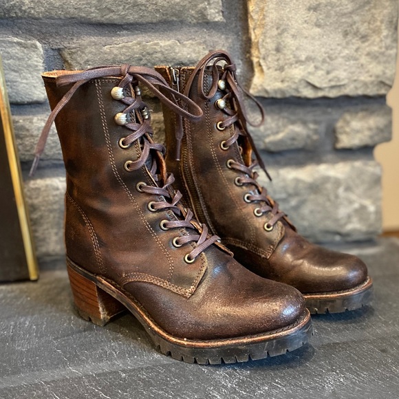 Frye Shoes - FRYE SABRINA COMBAT 6G LACE UP BROWN LEATHER BOOTS